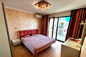 Тристаен апартамент в Бургас, Несебър