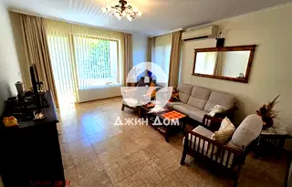 Тристаен апартамент в Бургас, Несебър