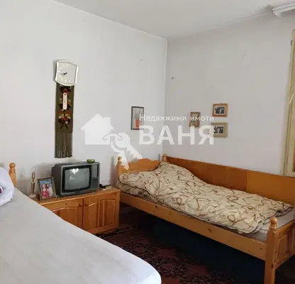Снимка 5 — Тристаен апартамент в Пловдив, Карлово
