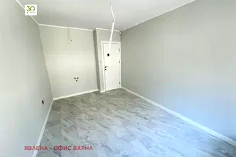 Офис във Варна, Колхозен пазар