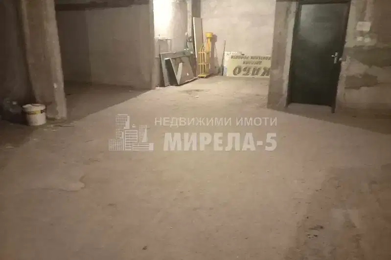 Garage/Parking in Ruse, Centralen Koop. Pazar
