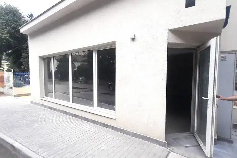 Shop in Sofiya, Nadejda 4