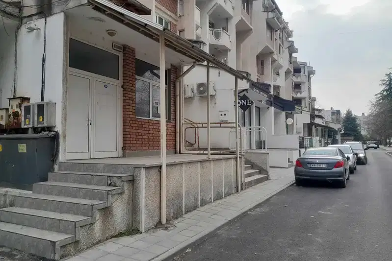 Shop in Kyrdjali, Vyzrojdenci