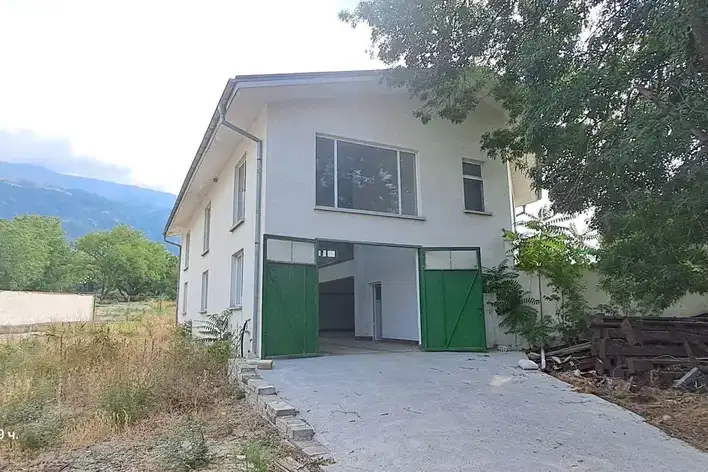 Industrial Building in Oblast Plovdiv, Karlovo
