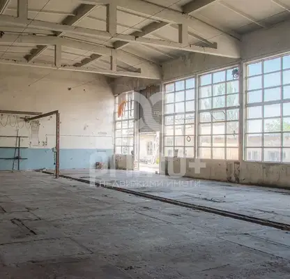 Photo 2 — Warehouse in Oblast Veliko Tyrnovo, Samovodene