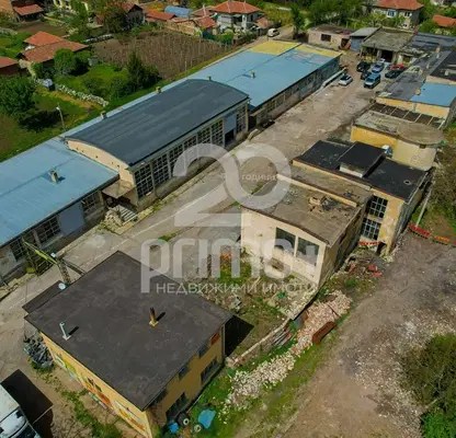 Photo 4 — Warehouse in Oblast Veliko Tyrnovo, Samovodene