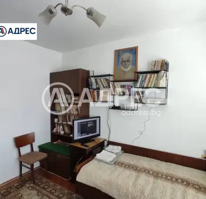 Photo 4 — 4-bedroom apartment in Раз, Център