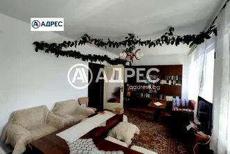 Многостаен апартамент в Раз, Център