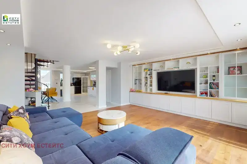 4-bedroom apartment in Sofiya, Lozenec