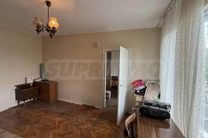 Двустаен апартамент във Велико Търново, Център