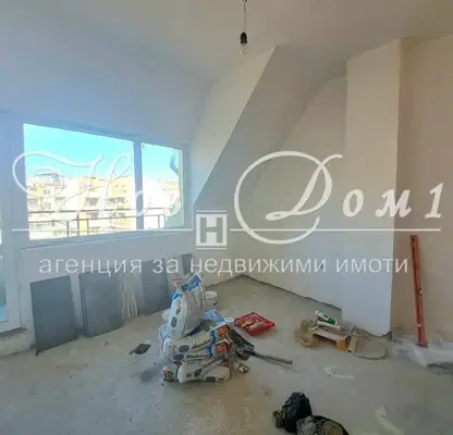 Снимка 3 — Двустаен апартамент във Варна, Погреби