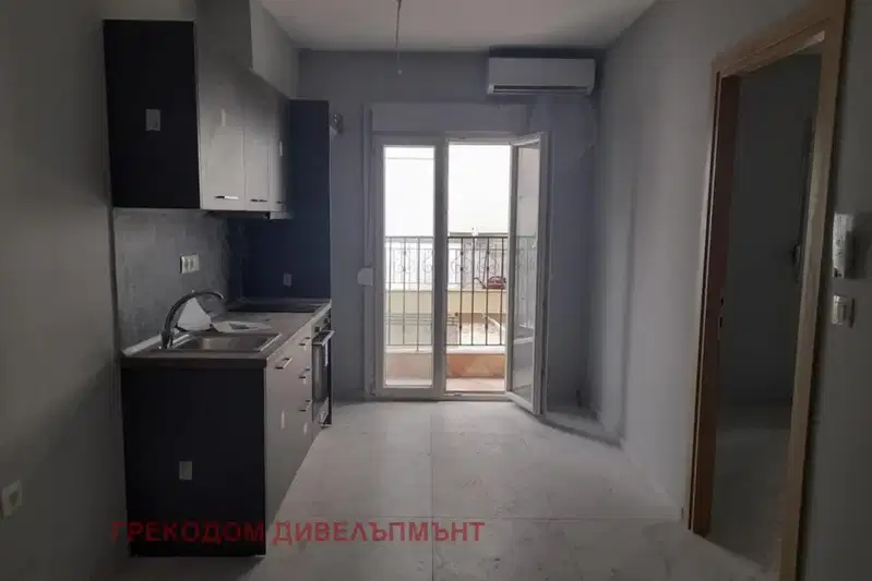 Двустаен апартамент в Солун