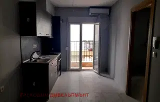 Двустаен апартамент в Солун