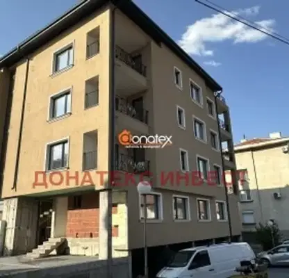 Снимка 4 — Двустаен апартамент в Пловдив, Карлово