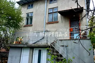 Етаж от къща в Русе, Център