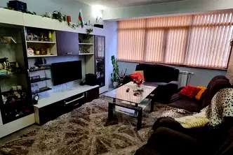 Етаж от къща в Раз, Житница