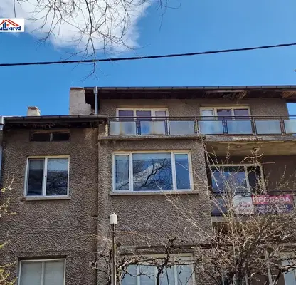 Photo 2 — Floor of House in Oblast Kyustendil, Dupnica
