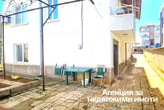Етаж от къща в Пловдив, Асенов