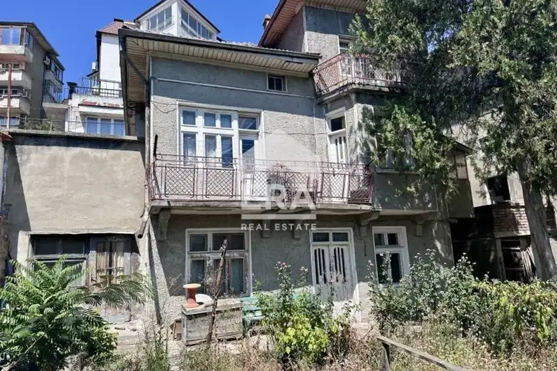 House in Veliko Tyrnovo, Centyr