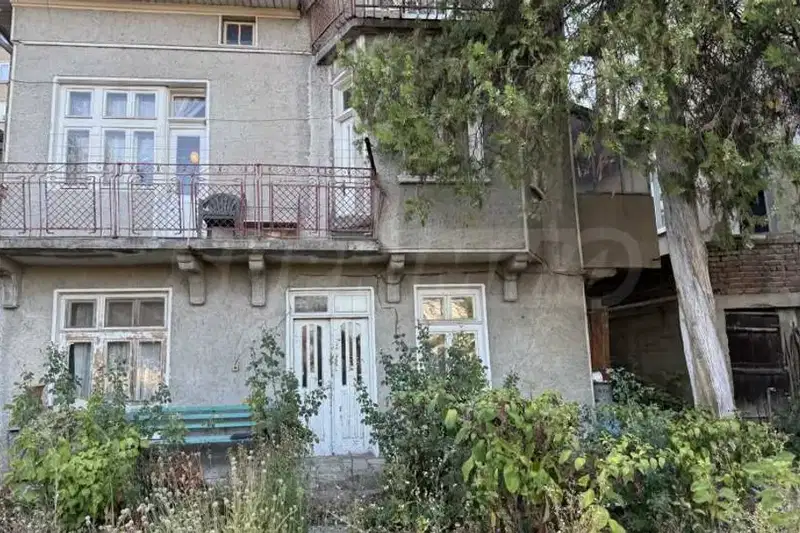 Къща във Велико Търново, Център