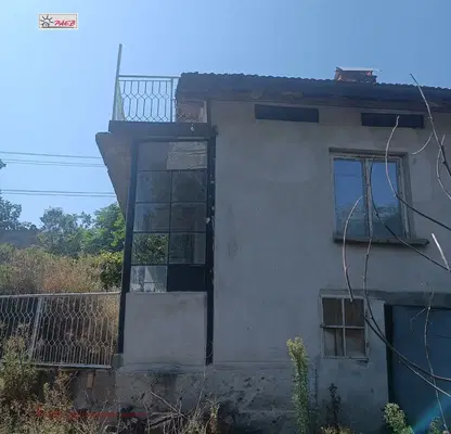 Photo 2 — House in Ruse, Charodeika - Yug