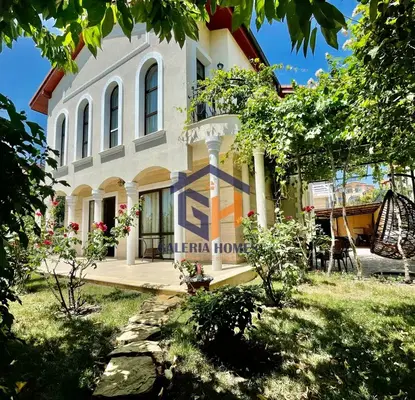 Photo 3 — Two-storey house with 3 rooms and sea view in Sveti Vlas