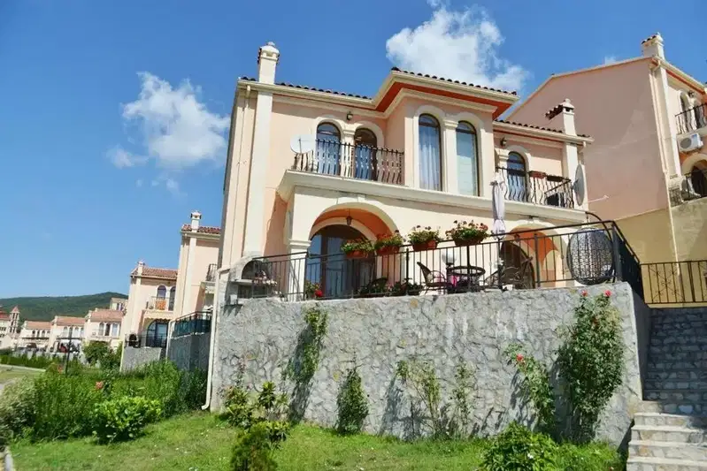 House in Oblast Burgas, Elenite