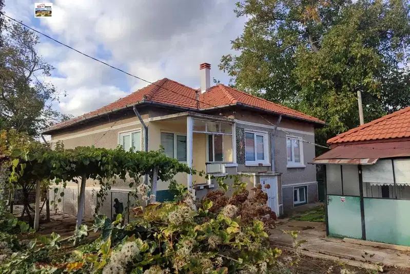 Къща в Добрич, с. Захари Стояново
