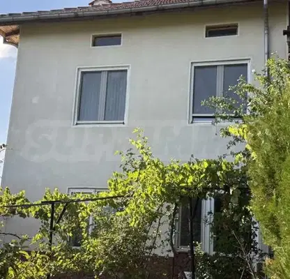Снимка 3 — Двуетажна къща с 4 спални в Севлиево с голям двор