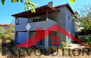 Къща в Кърджали, с. Широко поле