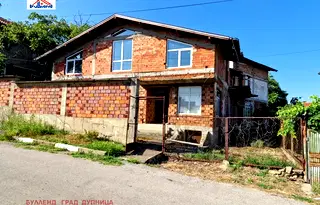 Къща в Кюстендил, с. Ресилово