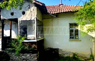 Къща в Ловеч, с. Голям извор