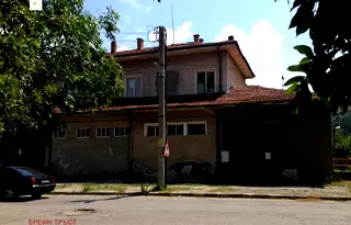 Къща в Перник, Брезник