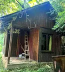 Къща в Перник, Земен