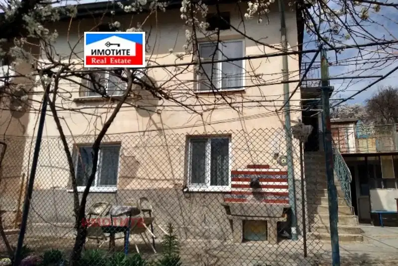 House in Oblast Pernik, Dren