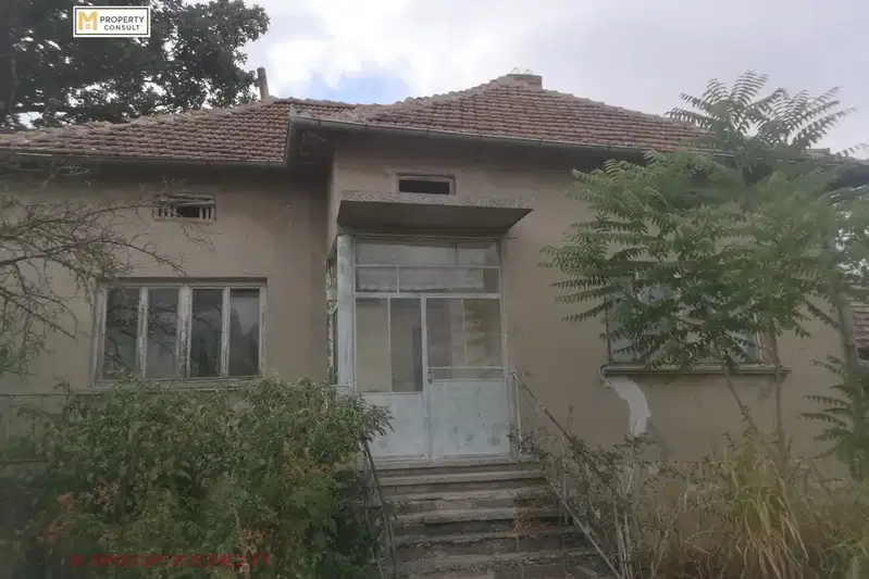 Къща в Плевен, с. Долни Луковит