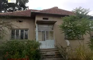 Къща в Плевен, с. Долни Луковит