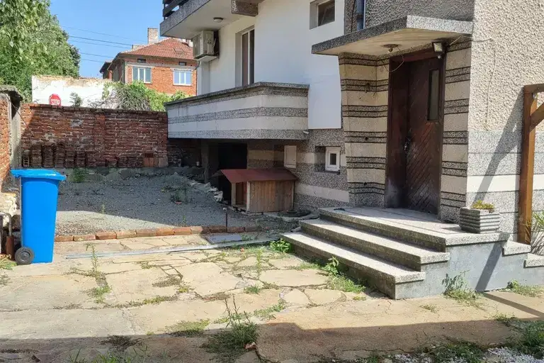 Къща в Стара Загора, Чирпан