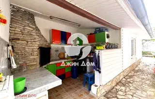 Къща във Варна, Бяла