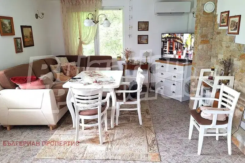 Къща във Варна, с. Ново Оряхово