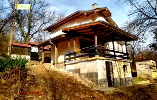 Къща във Велико Търново, с. Габровци