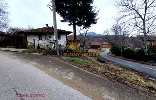 Къща във Велико Търново, с. Илаков рът