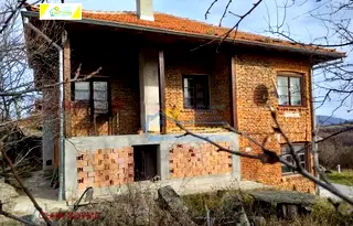Къща във Велико Търново, с. Папратлива