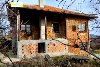Къща във Велико Търново, с. Папратлива