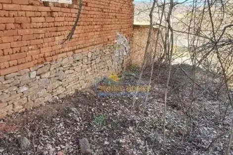 Къща във Велико Търново, с. Вишов