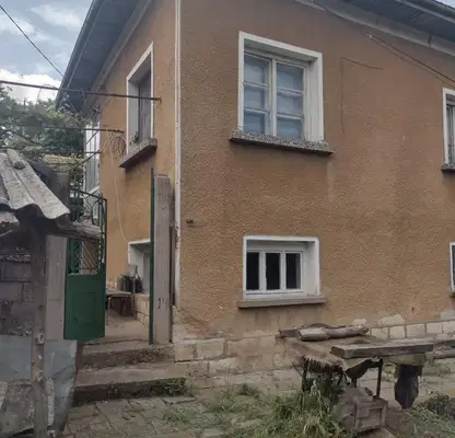 Снимка 3 — Къща във Враца, с. Галатин