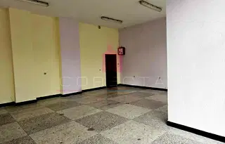Магазин в Русе, Широк център