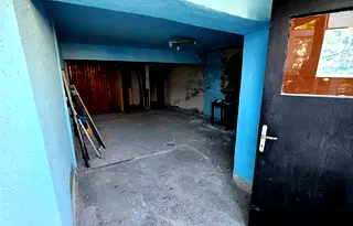 Магазин в Раз, Варош