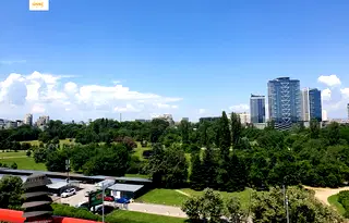 Просторен 4-стаен мезонет с покривна тераса в Лозенец, София