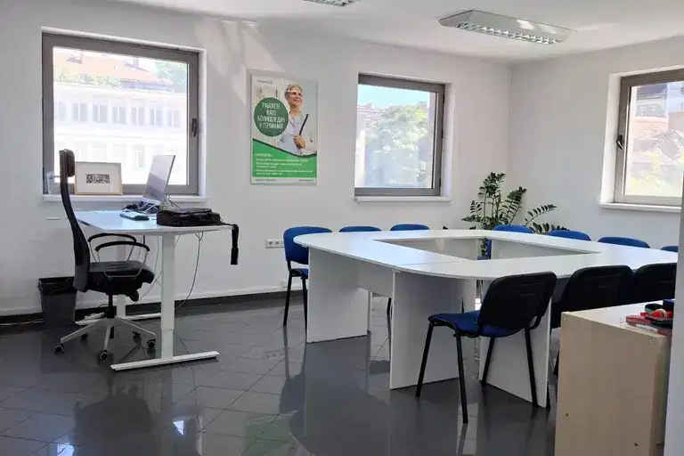 Office in Sofiya, Centyr